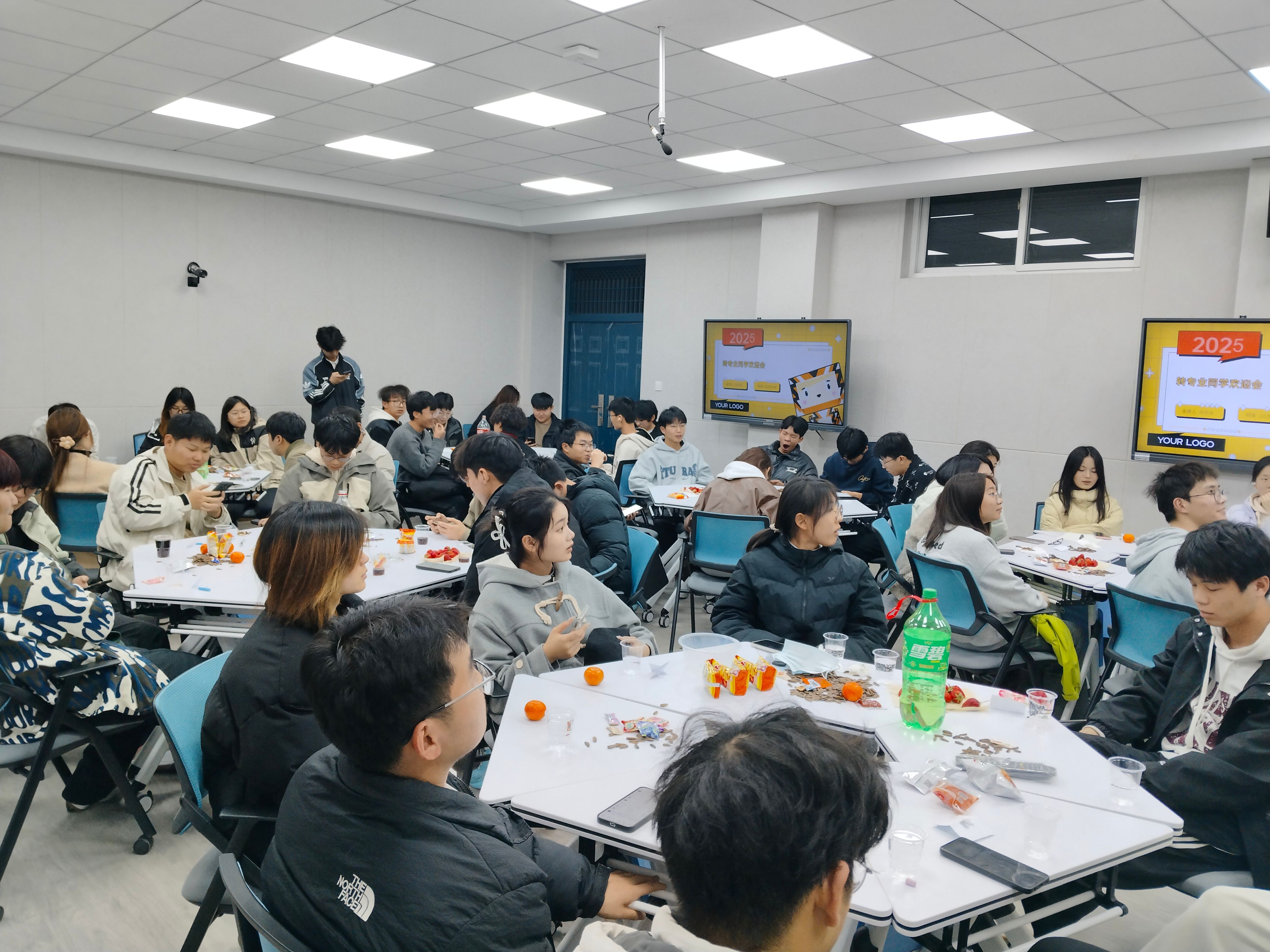 0f2cb6d320c145f7da85768cd833962